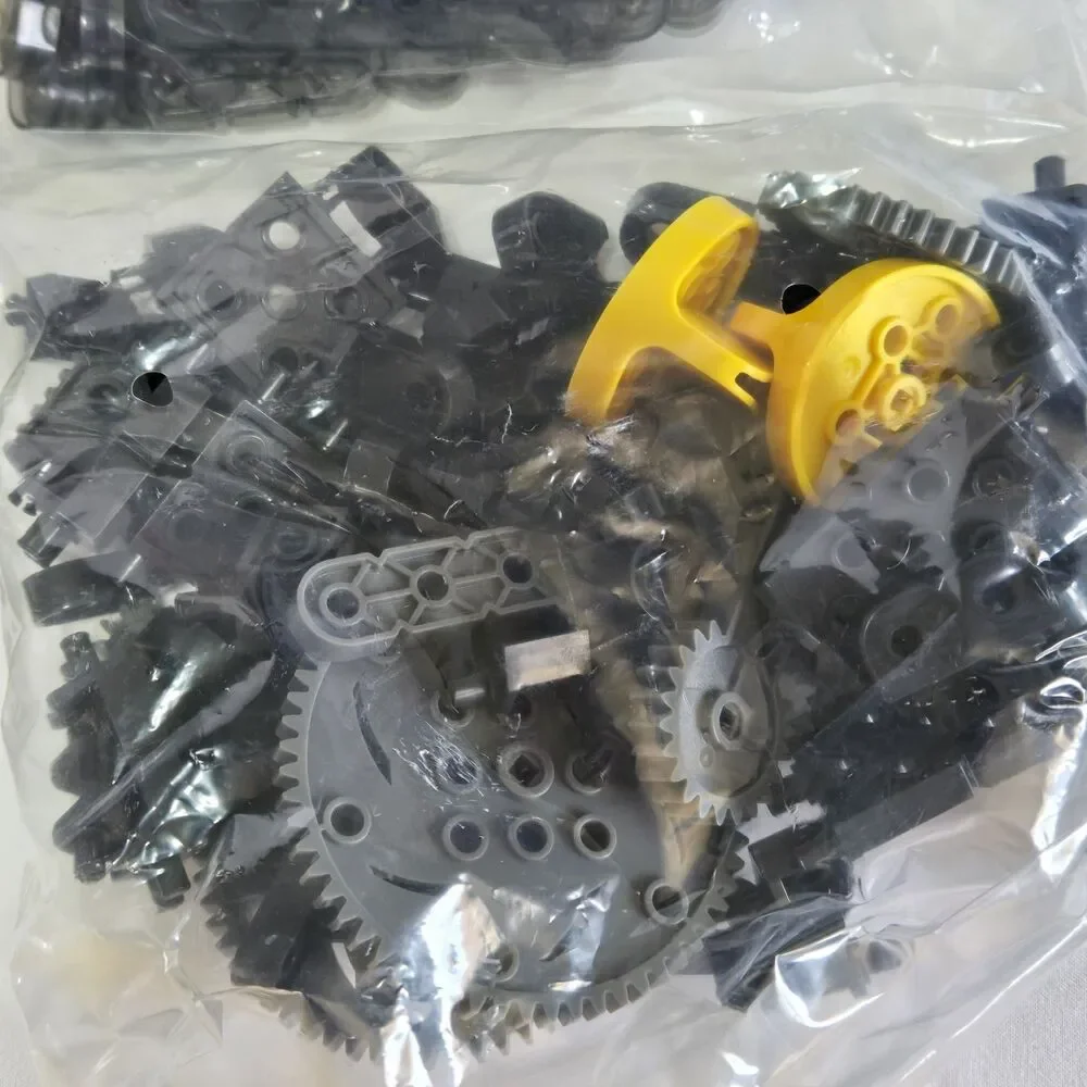 VEX Robotics Robotic Arm by Hexbug STEM Toy Set - Internal Bags Sealed CIB